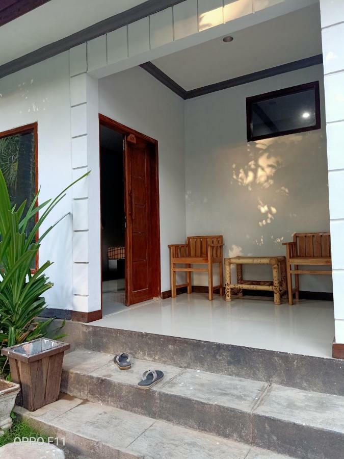 Tri Putri Homestay Kuta  Exterior photo